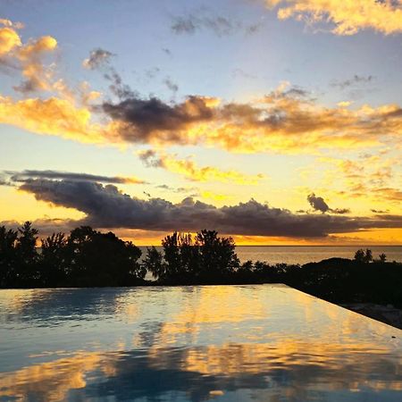 Flic-en-FlacqLuxury Penthouse With Infinity Pool & Stunning Sea Viewアパートメント エクステリア 写真