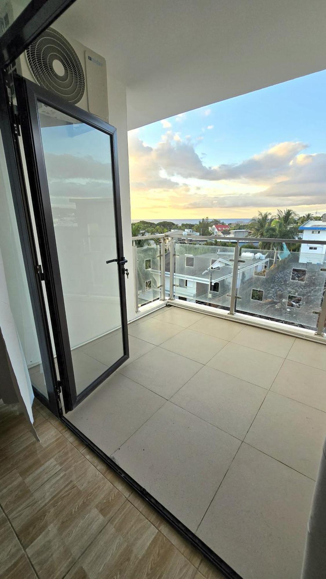 Flic-en-FlacqLuxury Penthouse With Infinity Pool & Stunning Sea Viewアパートメント エクステリア 写真